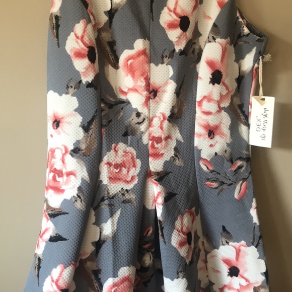 Floral dress. Dex - Picture 3 of 4
